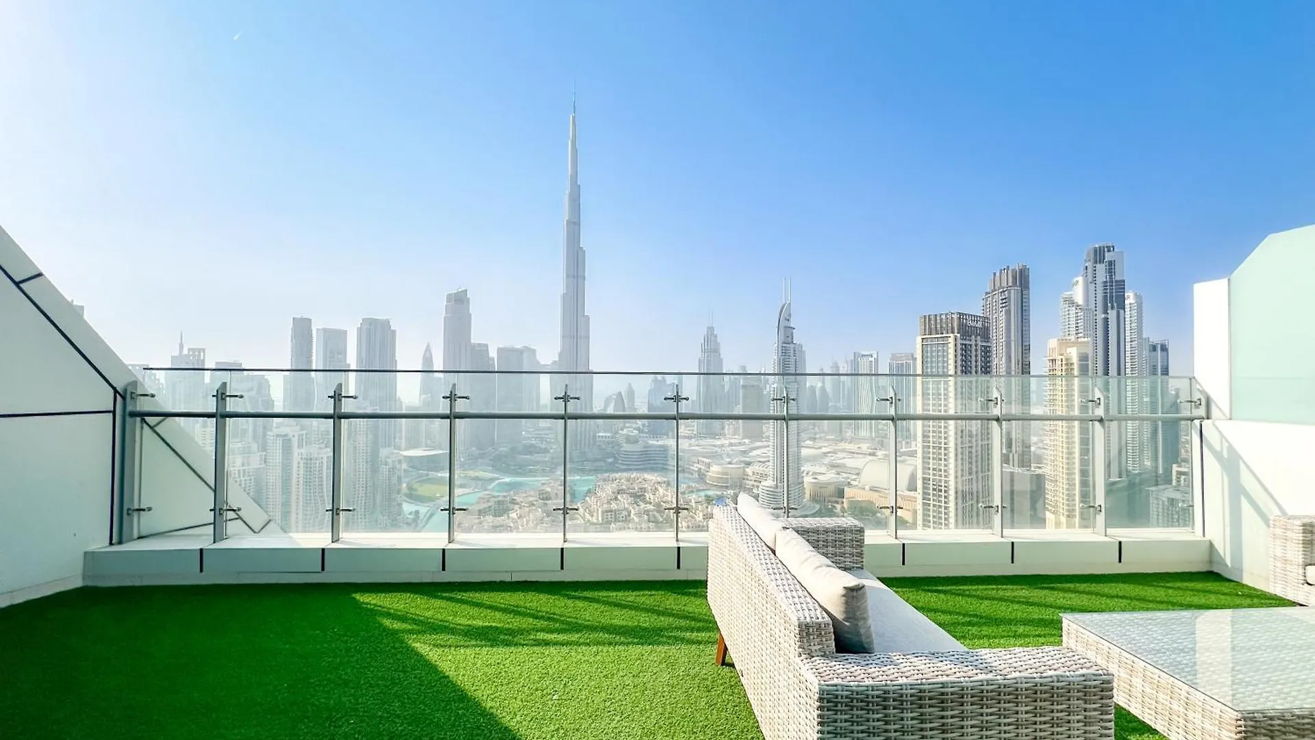 Panoramic Burj Khalifa View Luxury 2Br Penthouse location
